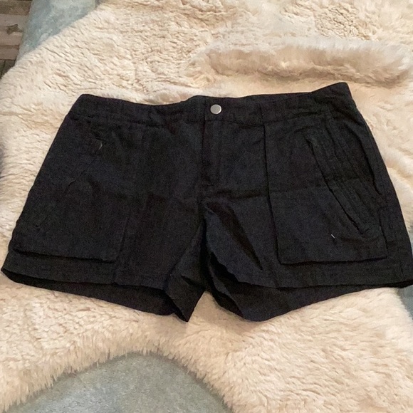 EUC Converse shorts - Picture 1 of 3